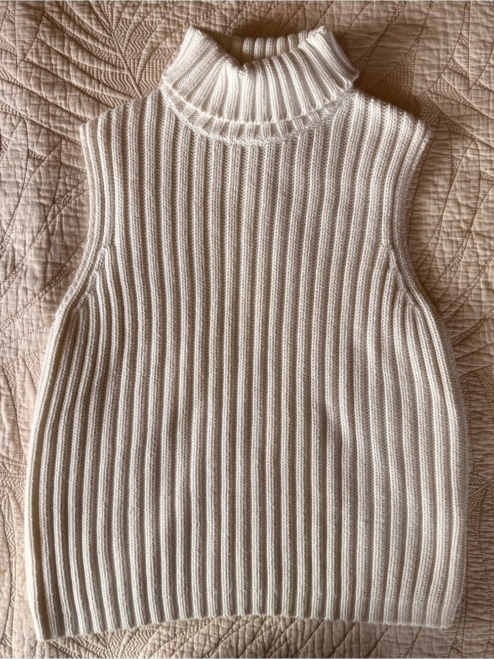 Faded Glory Cream Sleeveless Ribbed Turtleneck Sweater Vest